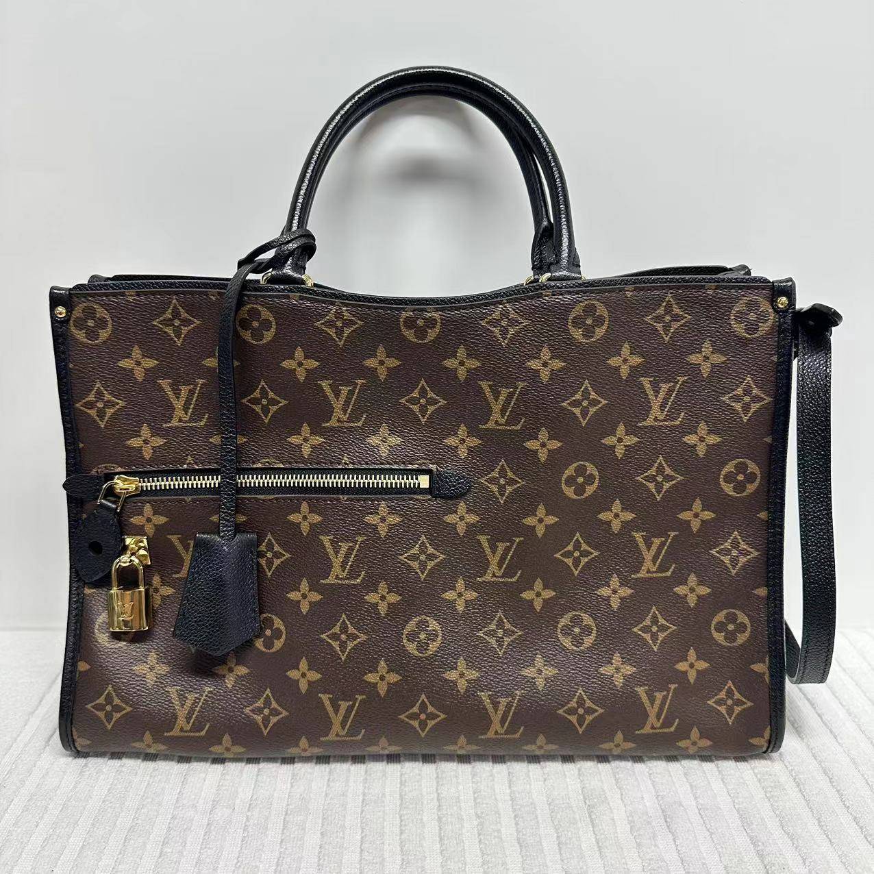 Buy Pre-owned & Brand new Luxury Louis Vuitton Monogram Canvas Popincourt  Bag Online