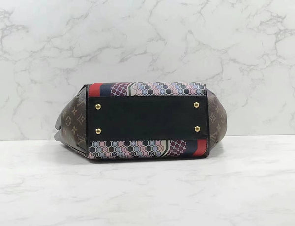 【TikTok Livestream】Louis Vuitton/LV Kimono MM Coated Canvas Monogram/Multicolor Tote Bag