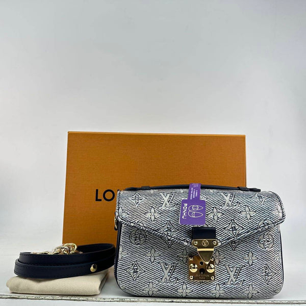 【TikTok Livestream】Louis Vuitton/LV Pochette Metis East West Holographic Blue Shoulder Bag