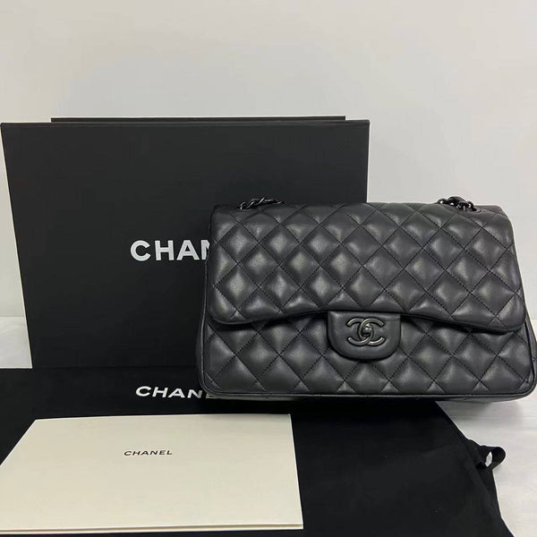 Chanel/CC Lambskin Quilted Jumbo Double Flap So Black