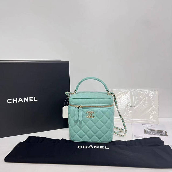 Chanel/CC Vanity Quilted Tiffany Green Caviar Shoulder Bag