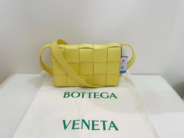 【TikTok Livestream】Bottega Veneta/BV Yellow Cassette Maxi Crossbody