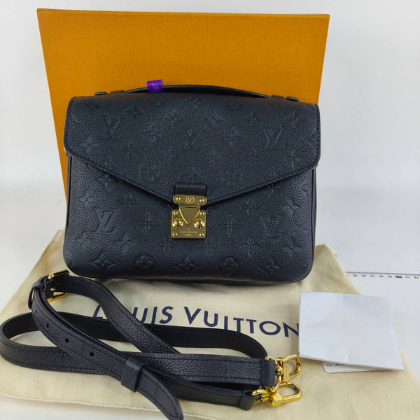 【TikTok Livestream】Louis Vuitton/LV Pochette Metis Empreinte Monogram Black Crossbody