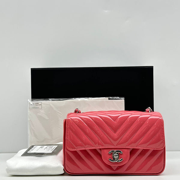 Chanel/CC Chevron Mini Rectangular Quilted Patent Pink Crossbody