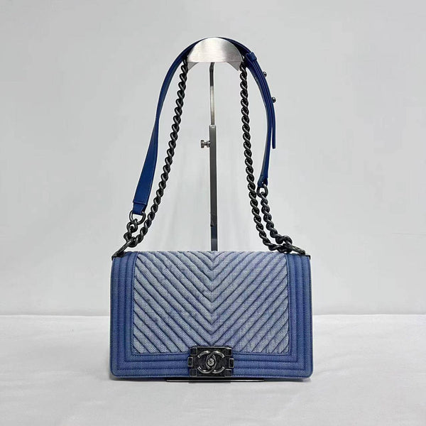 Chanel/CC Le Boy Medium Chevron Quilted Flap Denim Blue Shoulder Bag