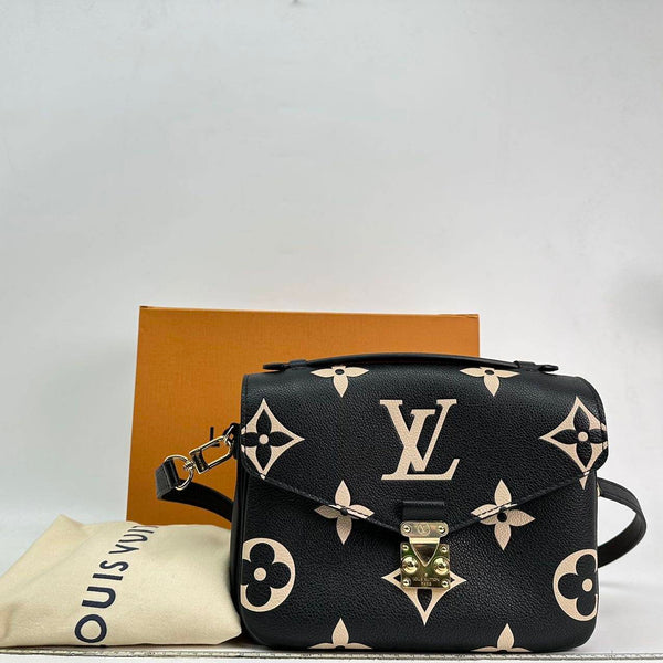 【TikTok Livestream】Louis Vuitton/LV Pochette Metis Monogram Empreinte Black/Cream Shoulder Bag