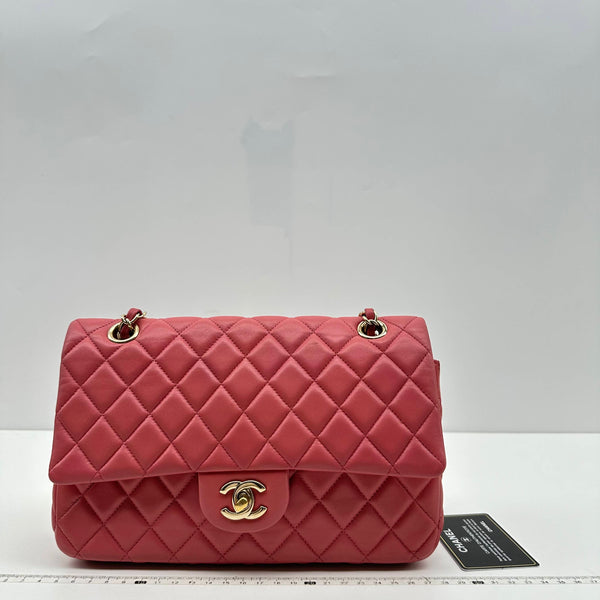 Chanel/CC Classic Valentine Medium Flap Lambskin Rose Shoulder Bag