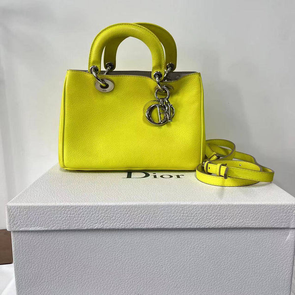 【TikTok Livestream】Louis Vuitton/LV Diorissimo Small Neon Yellow Handbag