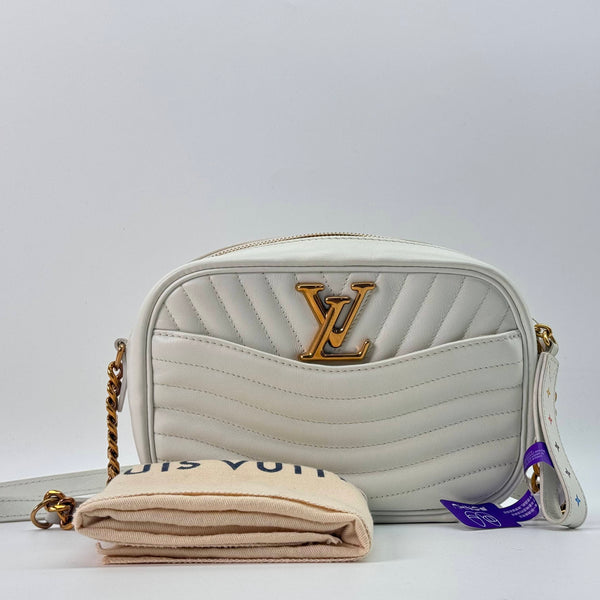 【TikTok Livestream】Louis Vuitton/LV New Wave Camera White Crossbody