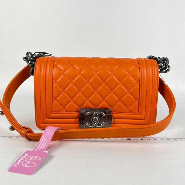 Chanel/CC Le Boy Small Orange Ccrossbody