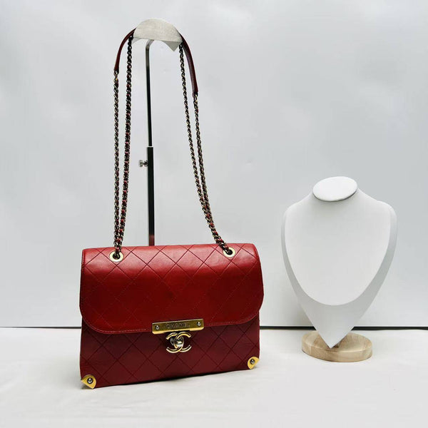 Chanel/CC Calfskin Flap Quilted Chain Brick Red