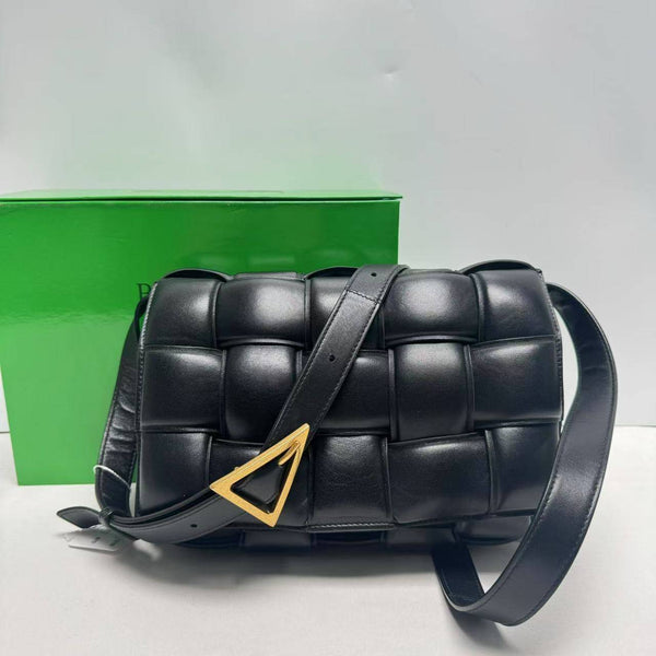 【TikTok Livestream】Bottega Veneta/BV Intreccio Maxi Padded Cassette Black Crossbody Bag