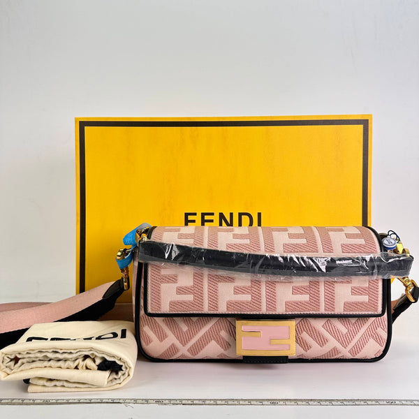 【TikTok Livestream】Fendi Baguette Medium Rose Crossbody