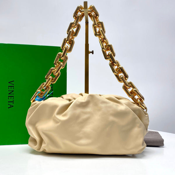 【TikTok Livestream】Bottega Veneta/BV The Chain Pouch Beige Shoulder Bag