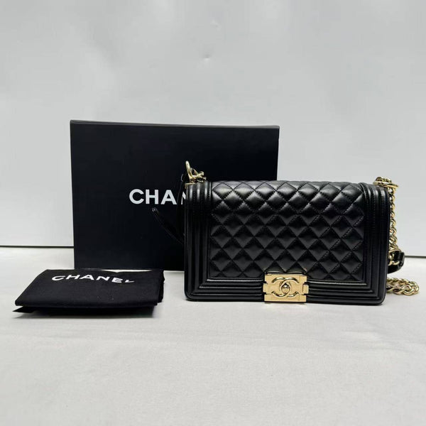 Chanel/CC Le Boy Medium Quilted Flap Black Crossbody Bag