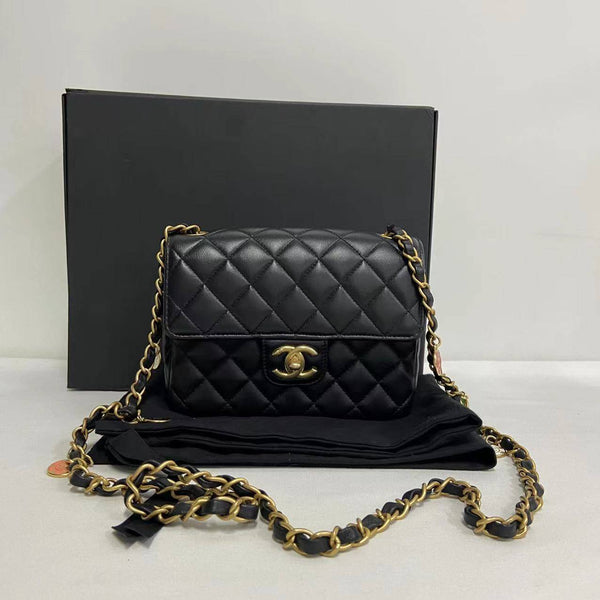 Chanel/CC Flap Quilted Lambskin Black Crossbody