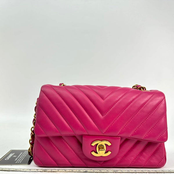 Chanel/CC Classic Single Flap Bag Mini Chevron Lambskin Hot Pink Crossbody