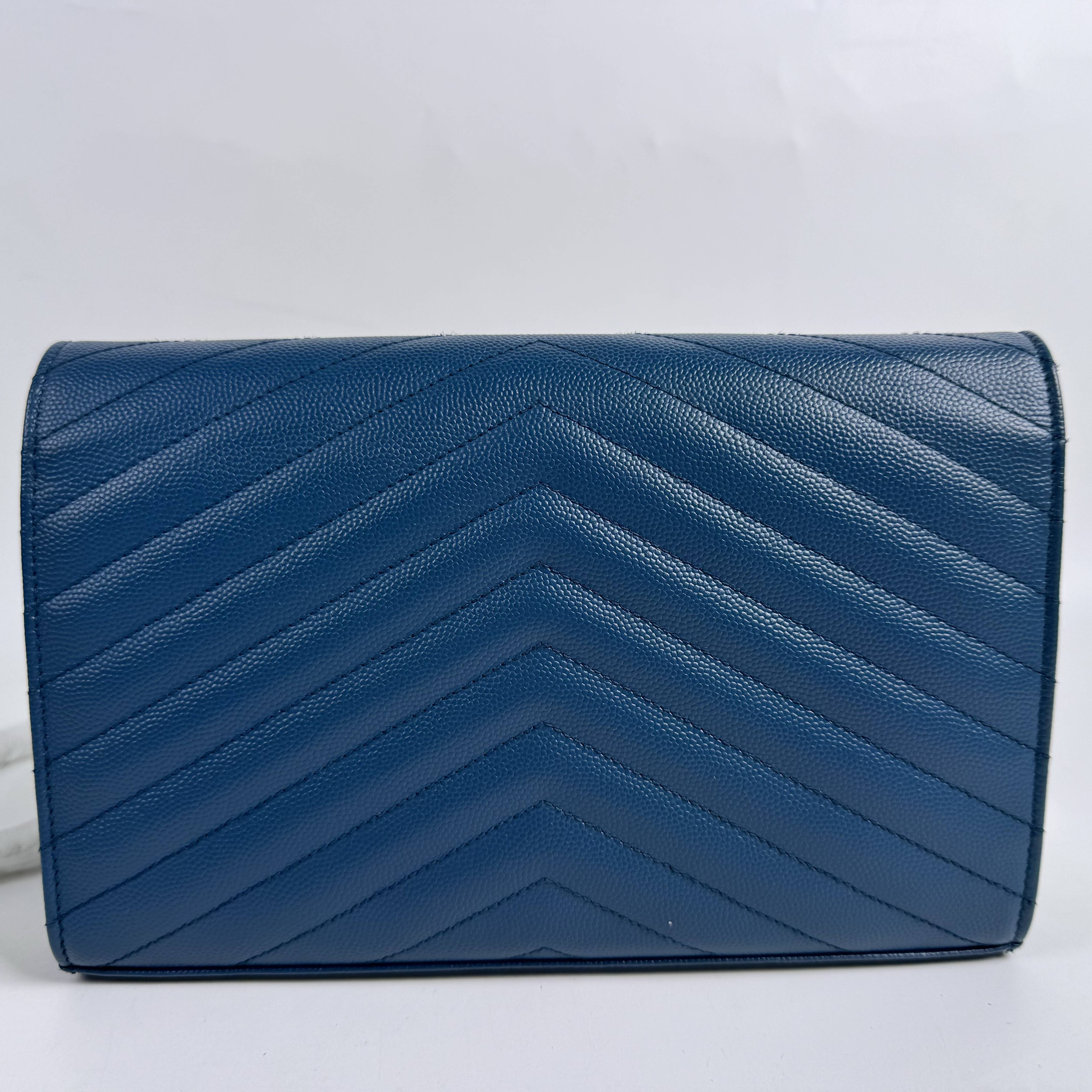 【TikTok Livestream】Saint Laurent/YSL Cassandre Large Blue Crossbody ...