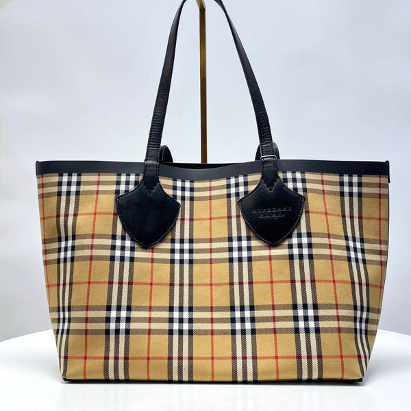 【TikTok Livestream】BURBERRY Reversible Giant Medium Vintage Check Beige CPU0123