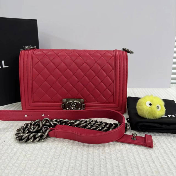 Chanel/CC Le Boy Medium Red Crossbody Bag