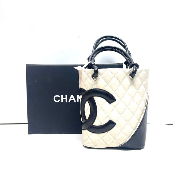 Chanel/CC Cambon Small Quilted Off White/Black CPU0201