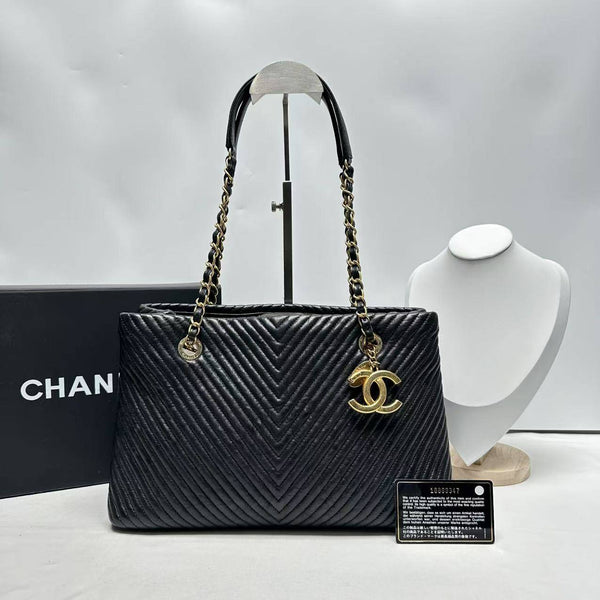 Chanel/CC Chevron Quilted Timless Surpique Black Shoulder Tote CPU0122