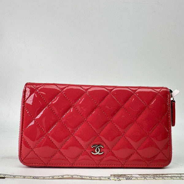 Chanel/CC Yen Pink Diamond Quilted