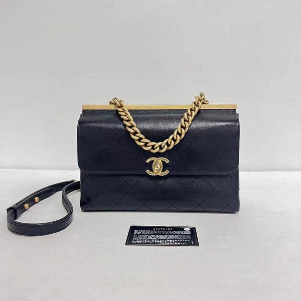 Chanel/CC Coco Luxe Small Diamond Stitched Chain Handle Flap Black Crossbody