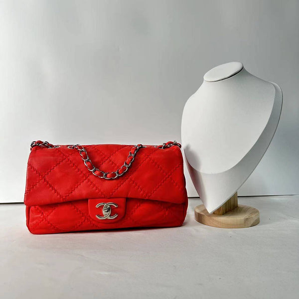 Chanel/CC Stitched Flap Red