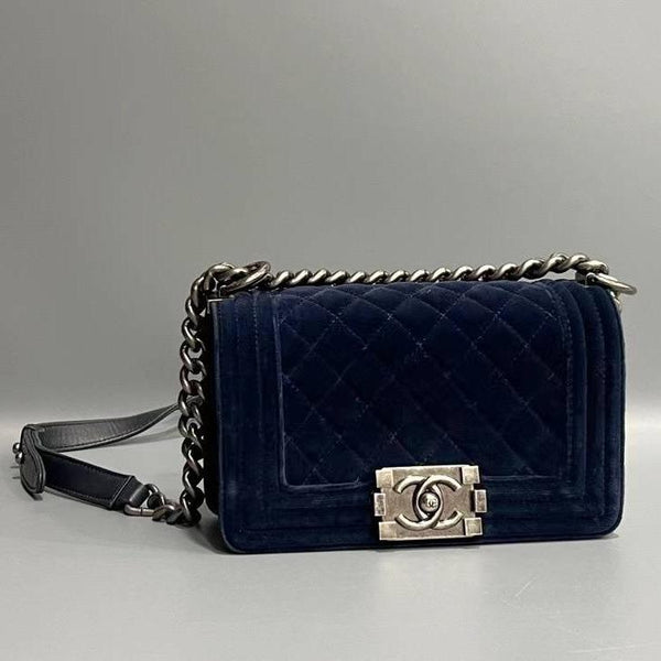 Chanel/CC Le Boy Mini Diamond Quilted Velvet Blue Crossbody/Shoulder Bag