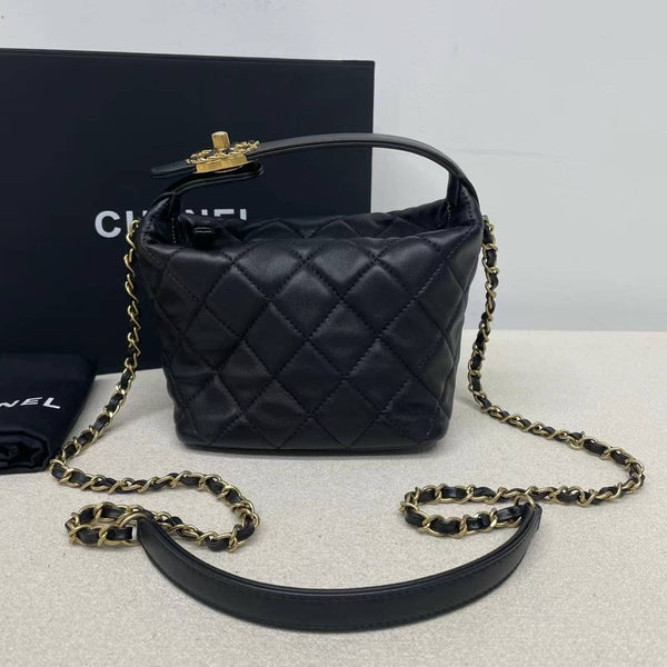 Chanel/CC Perfect Meeting Hobo Small Quilted Black