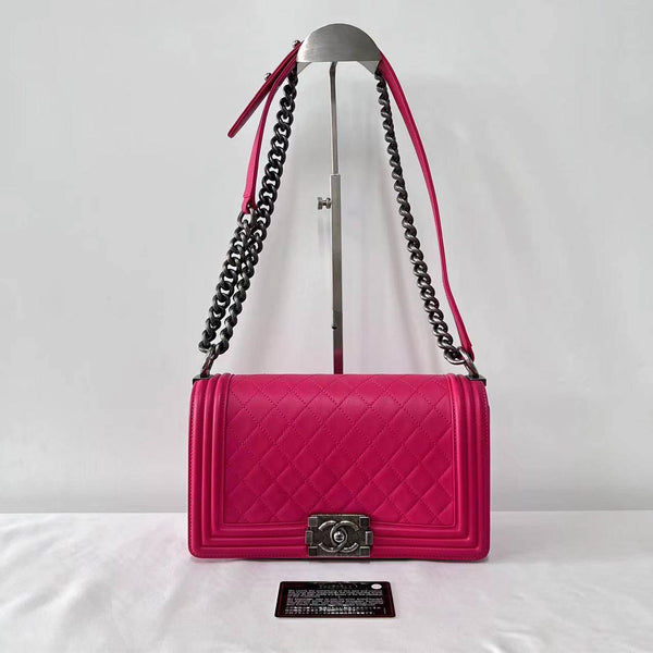 Chanel/CC Le Boy Medium Hot Pink Shoulder Bag