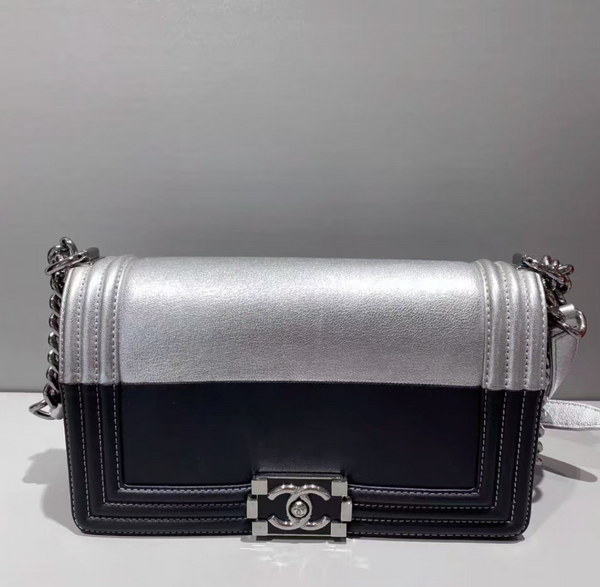 Chanel/CC Le Boy Medium Bi-color Black/Silver Calfskin Crossbody