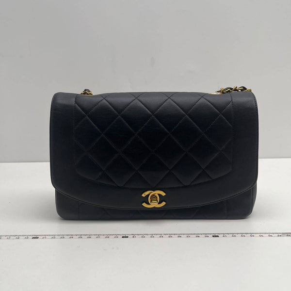 Chanel/CC Diana Medium Flap Chain Black