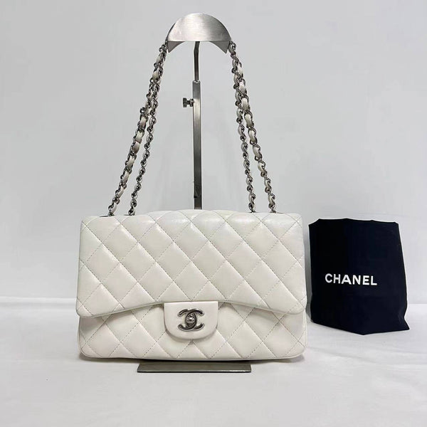 Chanel/CC Flap Medium Quilted White